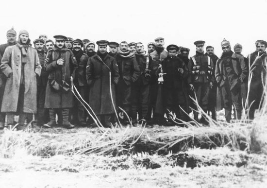 Biscotti Di Natale Wikipedia.Un Fatto Incredibile Della I Guerra Mondiale Spesso Taciuto Anche Dai Nostri Manuali Di Storia La Tregua Del Natale 1914 The Christmas Truce Cento Anni Fa Da Wikipedia Con Breve Nota Di