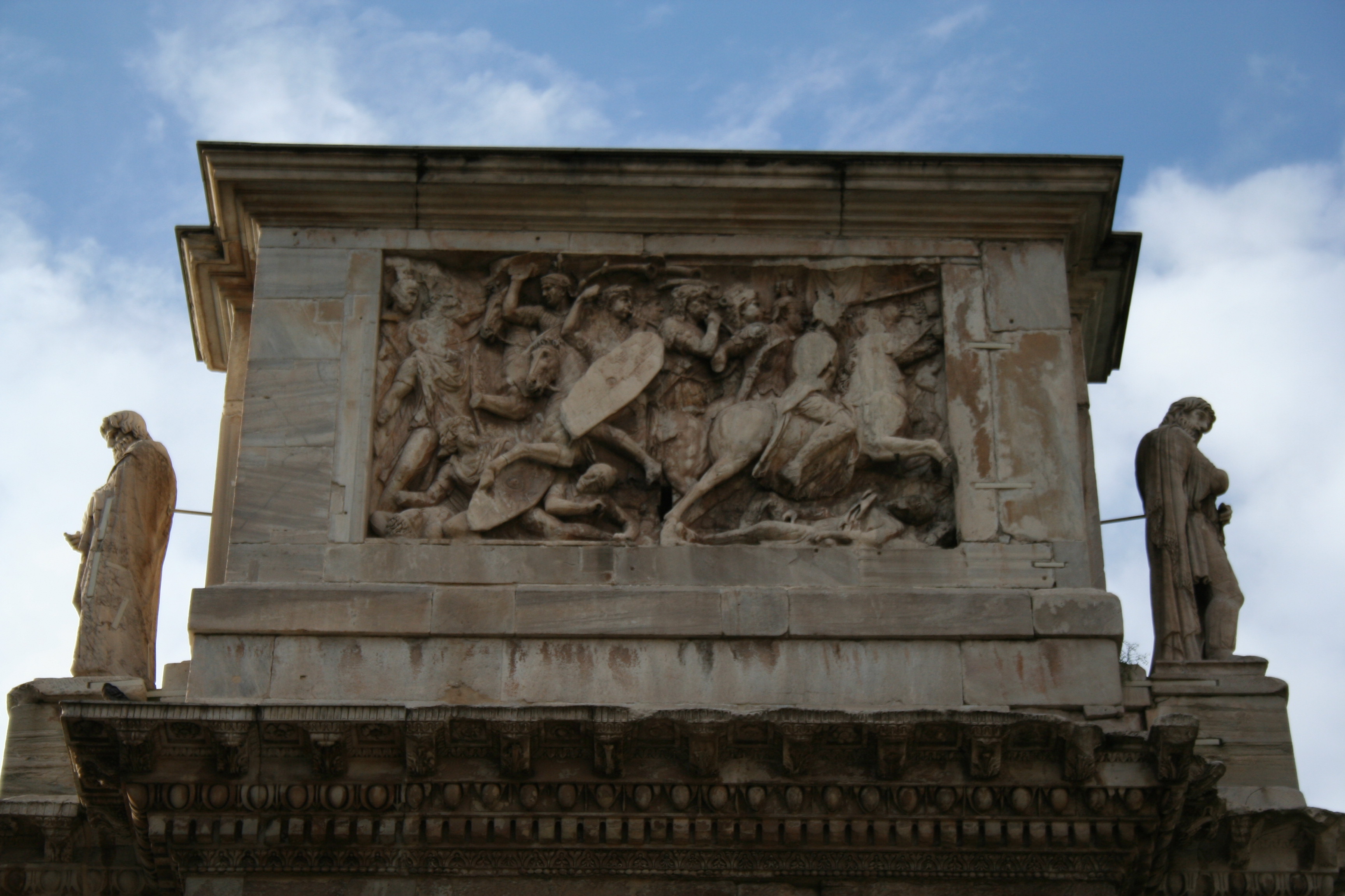 http://www.gliscritti.it/gallery3/var/albums/album_067/arco%20di%20costantino%20ii%20038.jpg?m=1303153671