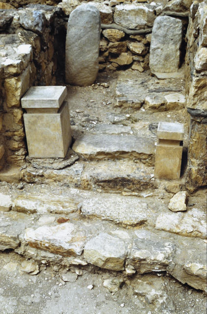 Arad: nella fortezza dell'età del ferro, il luogo di culto con le steli, contrarie alla legislazione biblica