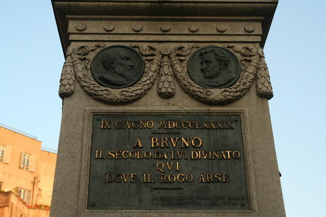 Monumento a Giordano Bruno: Paolo Sarpi e Tommaso Campanella