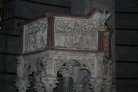Pulpito di Nicola Pisano (1260), nel Battistero: Crocifissione