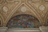 Nel portico, il mosaico che conserva l'antico disegno di Giotto che lo realizzò nel quadriportico della San Pietro medioevale