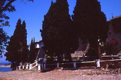 L'ingresso al monastero di Agiou Panteleimonos