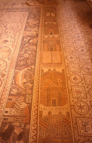 Umm ar-Rasas Particolare del mosaico della chiesa bizantina di S.Stefano con la rappresentazione di citt bizantine dell'epoca