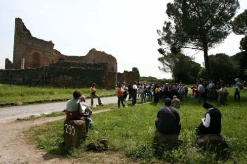 Sull'Appia antica: la spiegazione dell' "economia divina" in san Paolo