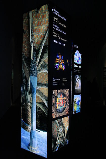 La cripta della chiesa della Colonia Güell