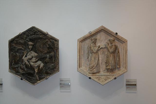 Luca della Robbia: Orfeo o la Musica ed Euclide e Pitagora o la Geometria