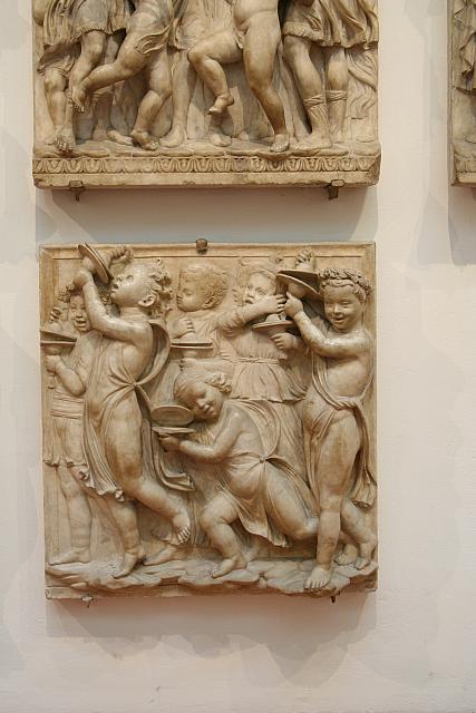 Luca della Robbia: cantoria con il canto del Salmo 150