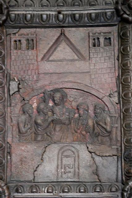 Puerta de bronce Benevento 12