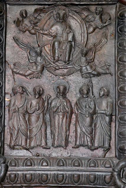 Puerta de bronce Benevento 13