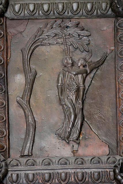 Puerta de bronce Benevento 17