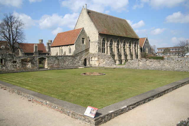 Canterbury: i resti di St. Augustine Abbey dopo la distruzione di Enrico VIII