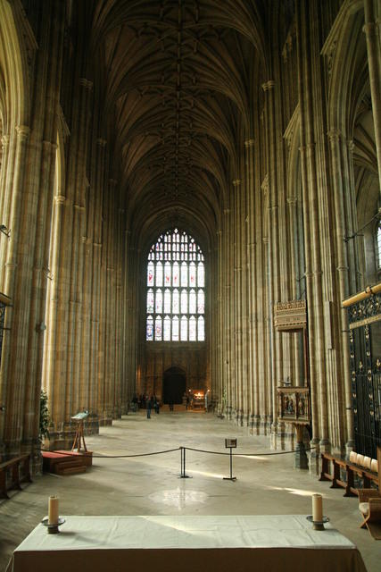Canterbury, Cattedrale, il luogo presunto della tomba di Thomas Becket, poi devastata da Enrico VIII