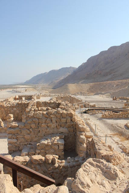 Qumran: catechesi sulla differenza fra gli esseni e Gesù Cristo