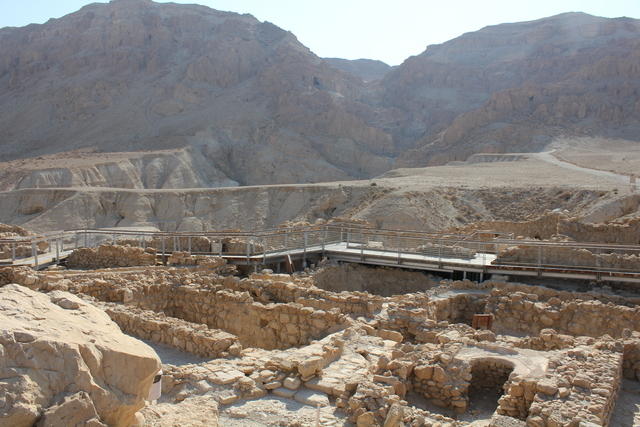 Qumran: catechesi sulla differenza fra gli esseni e Gesù Cristo