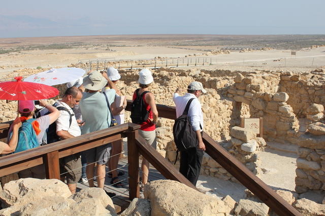 Qumran: catechesi sulla differenza fra gli esseni e Gesù Cristo