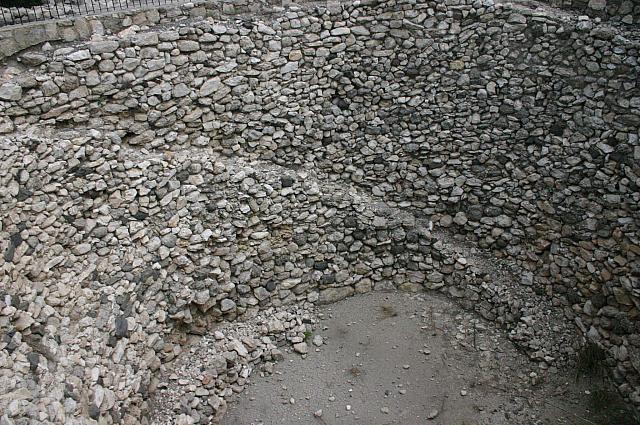 Meghiddo: silo per il grano