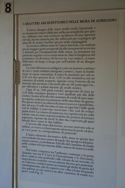 Pannello esplicativo sui caratteri architettonici delle mura di Aureliano
