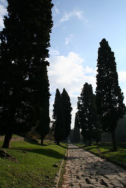 Il pavimento romano lastricato dell'Appia antica