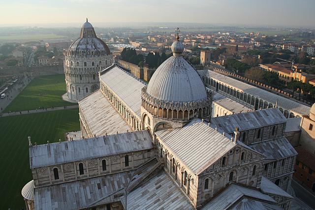 Il Duomo ed il Battistero, visti dalla Torre