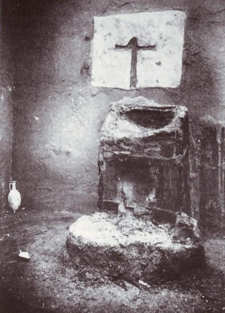 La cosiddetta croce di Ercolano nel cubicolo della Casa del Bicentenario