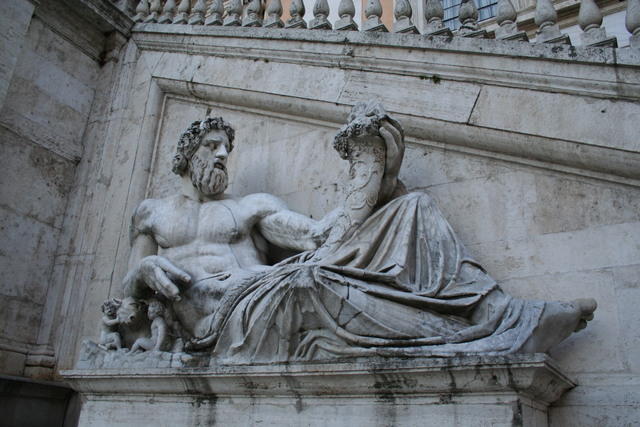 Il Tigri con la cornucopia, trasformato in Tevere con l'aggiunta dei gemelli e della lupa