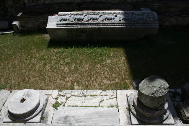Santa Sofia, il portico di Teodosio II (per leggere su San Giovanni Crisostomo, clicca sulla foto)