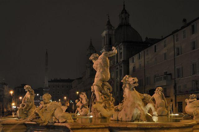 Piazza Navona edificata sullo stadio di Domiziano, l'imperatore di cui parla l'Apocalisse (clicca per il testo)