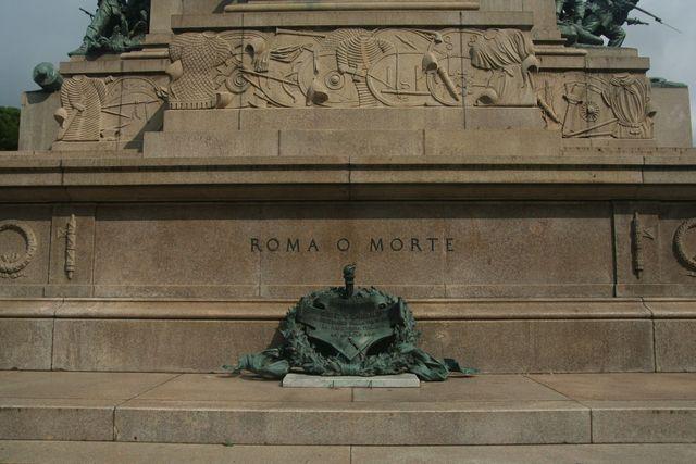 Gianicolo, monumento a Garibaldi, dedicazione massonica