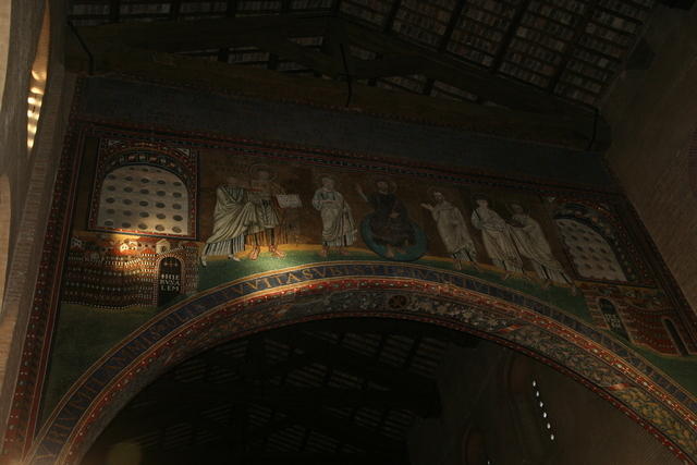 San Lorenzo fuori le mura: mosaico dell'arco trionfale della basilica pelagiana