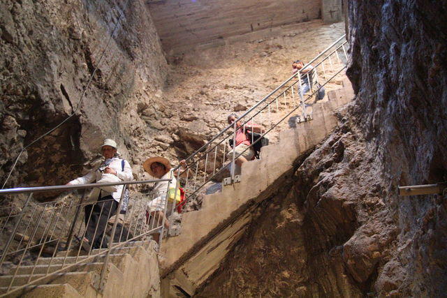 Meghiddo: il tunnel per il rifornimento d'acqua della città