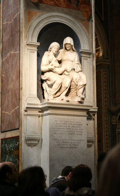 Incontro su Sant'Agostino: il profeta Isaia di Raffaello e la Madonna, Sant'Anna e il Bambino, del Sansovino