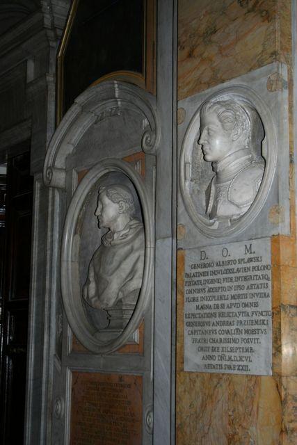 Sant'Agostino in Campo Marzio: busto dell'agostiniano Onofrio Panvinio