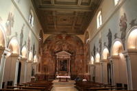 Santa Prisca, interno: nei pilastri sono visibili le colonne originarie del V secolo