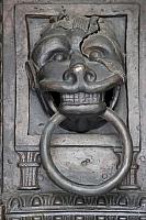 Puerta de bronce Benevento 11