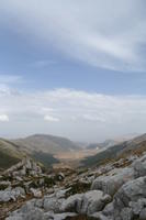 Panorama verso i piani di Pezza dal rifugio Sebastiani