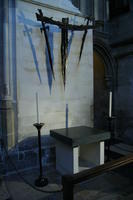 Canterbury, Cattedrale, il portone dai cui entrarono i sicari ed il luogo del martirio di Thomas Becket