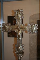 Croce processionale di Nicola da Guardiagrele del 1434: da un lato il Cristo morto, dall'altro glorioso
