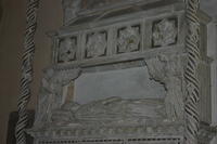 Perugia, S.Domenico, monumento sepolcrale di Benedetto XI, ultimo Papa pre-avignonese (seguaci di Arnolfo o di Lorenzo Maitani?)