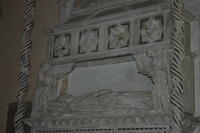 Perugia, S.Domenico, monumento sepolcrale di Benedetto XI, ultimo Papa pre-avignonese (seguaci di Arnolfo o di Lorenzo Maitani?)
