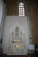 Orvieto, S.Domenico, monumento sepolcrale del cardinal de Braye (Arnolfo di Cambio)