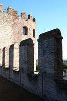 Porta S.Sebastiano, all'inizio della via Appia: la terrazza che congiunge le due torri