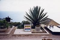 La tomba di Le Corbusier e della moglie, nel cimitero di Roquebrune a Cap Martin, vicino Menton