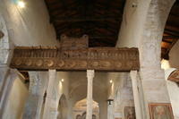 L'iconostasi lignea del 1150 ca. all'interno della chiesa