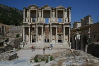 Efeso: biblioteca di Celso (clicca sull'immagine per leggere sulla lettera di san Paolo apostolo agli Efesini)