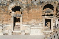Gerapoli (Hierapolis): il teatro con il mito di Dioniso, di Apollo e di Artemide