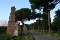 Sulla via di Roma: la via Appia antica