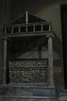 San Lorenzo fuori le mura: sarcofago del cardinal Guglielmo Fieschi