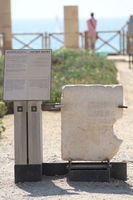 Cesarea Marittima: copia dell'iscrizione di Ponzio Pilato nel luogo della residenza del governatore romano (la pietra era stata poi riutilizzata nel teatro)
