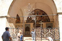 Ingresso alla cattedrale armena di S. Giacomo